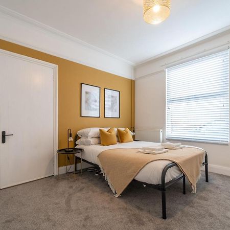 South View - 3 Bed Modern Chester House - Close To City Centre Exterior photo