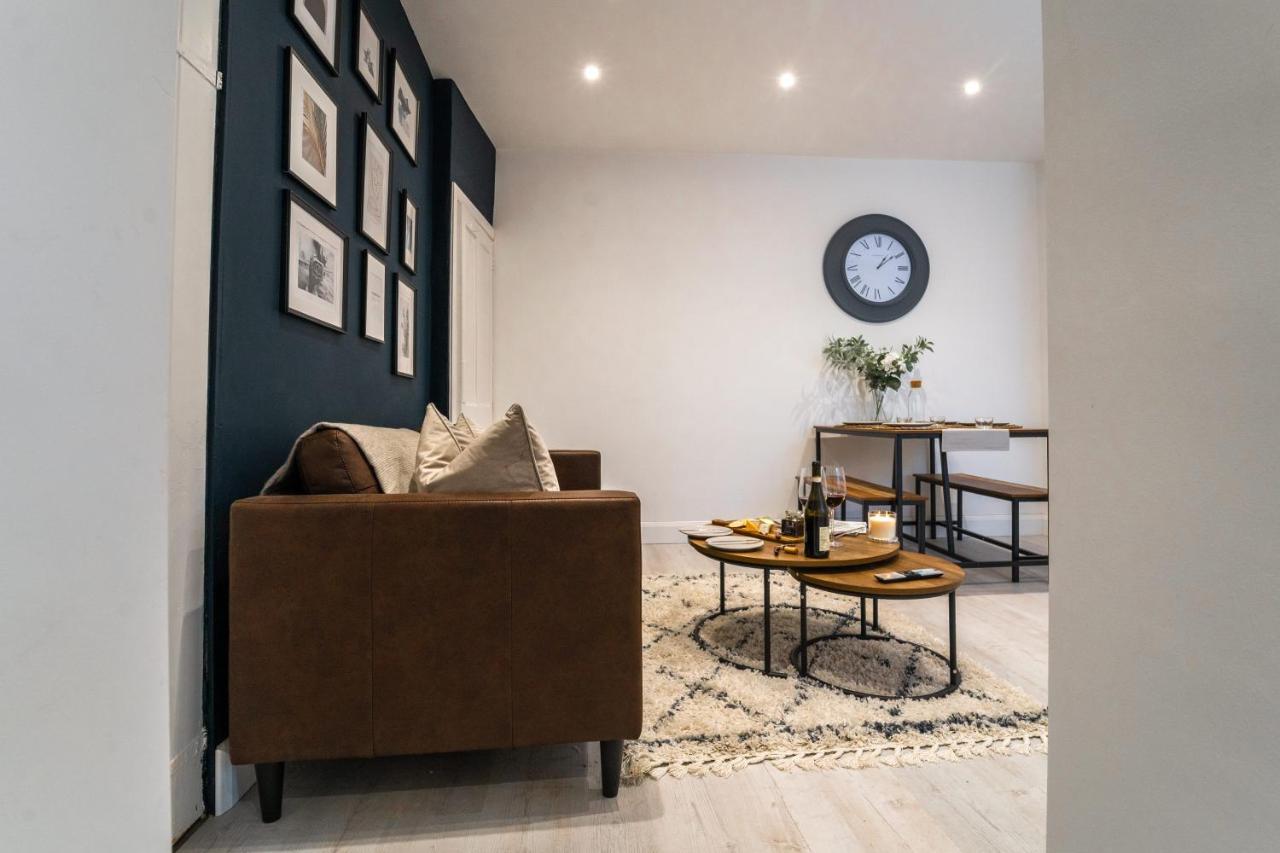South View - 3 Bed Modern Chester House - Close To City Centre Exterior photo