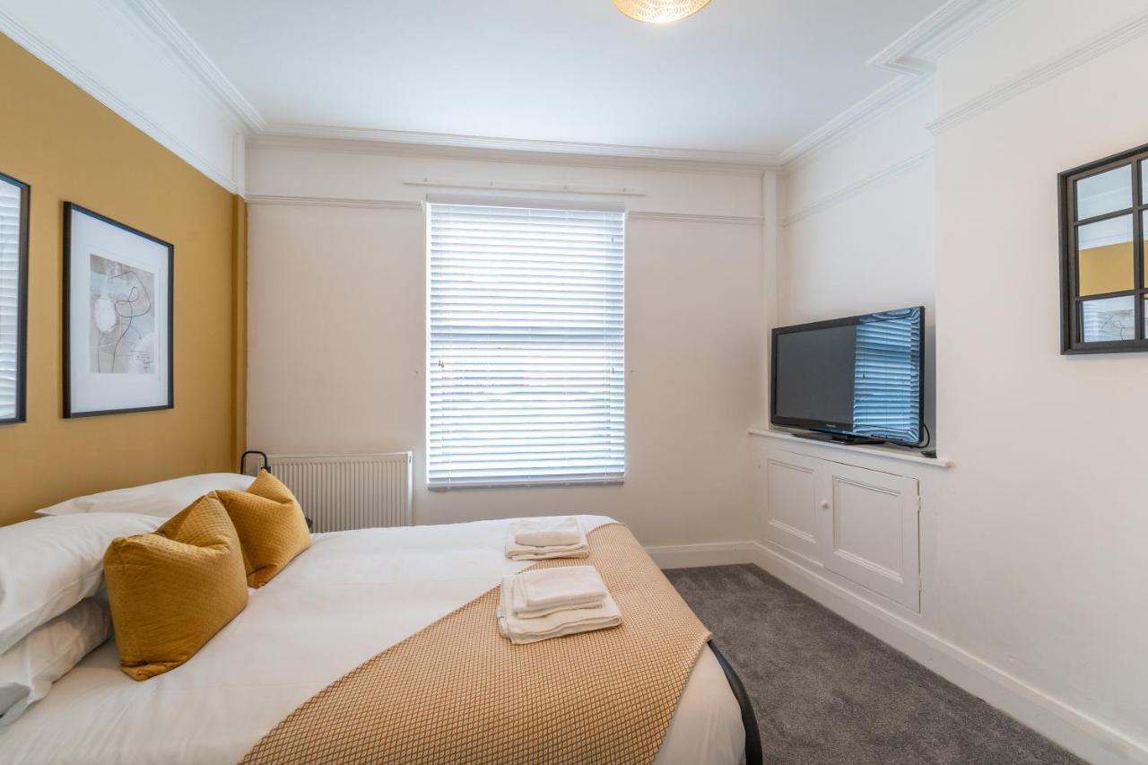 South View - 3 Bed Modern Chester House - Close To City Centre Exterior photo